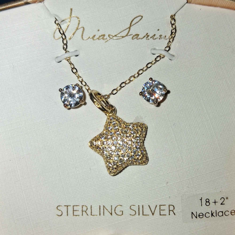 Gold Star Pendant Necklace Set